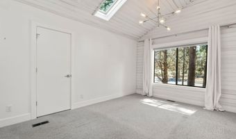 2204 NW Marken St, Bend, OR 97703