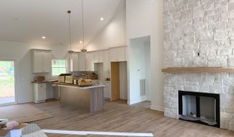 9009 Stonewall Rd, Appomattox, VA 24522