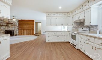 110 Pioneer Dr, Athens, GA 30605