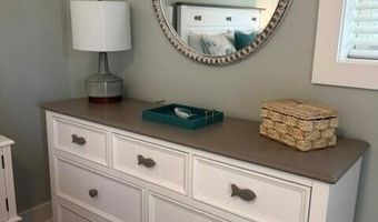 102 W Dobbs St, Atlantic Beach, NC 28512