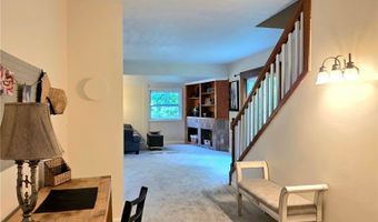 398 N Chillicothe Rd, Aurora, OH 44202