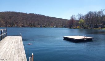 83 Lakeside Dr, Alloway, NJ 07461