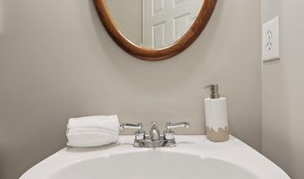 20409 BASELINE Ter, Ashburn, VA 20147