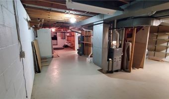 10830 Wilma Ave NE, Alliance, OH 44601