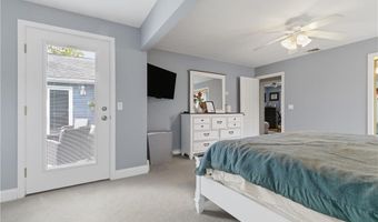 12 Pat Dr, Lincoln, RI 02865