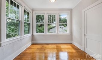 181 Courtland Pl, Asheville, NC 28801