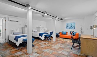 1 Harbor View Dr, Newport, RI 02840