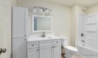 12840 Ridgedale Dr, Allendale, MI 49401