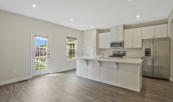 7811 SUTTER Ln, Annandale, VA 22003