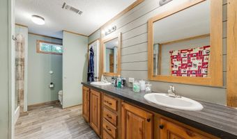 6224 Old River Rd, Baker, FL 32531