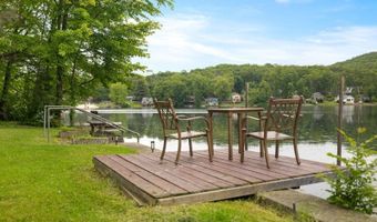 88 Lakeside Dr, Alloway, NJ 07461