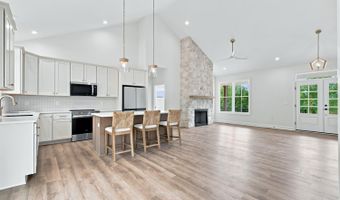 9009 Stonewall Rd, Appomattox, VA 24522
