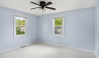 122 Southwick St, Agawam, MA 01030