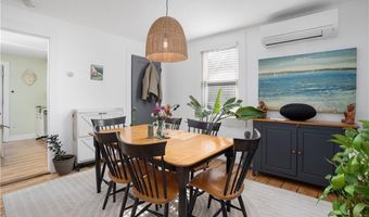 23 Holland St 2, Newport, RI 02840