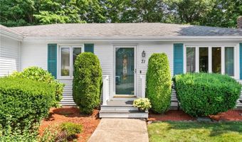 71 Hawthorne Pl, North Providence, RI 02904