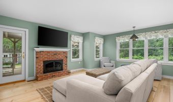 3528 Main St, Barnstable, MA 02630