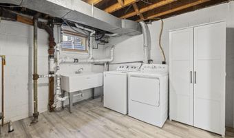 2551 23RD Rd N, Arlington, VA 22207