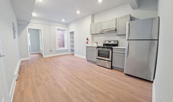 827 LINDEN St W, Allentown, PA 18101