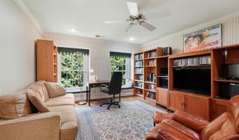 9209 TOWN GATE Ln, Bethesda, MD 20817