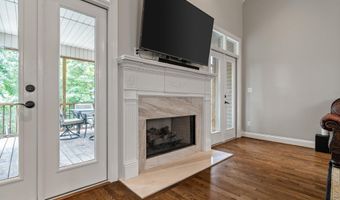 100 LANE PARK Dr, Alabaster, AL 35114