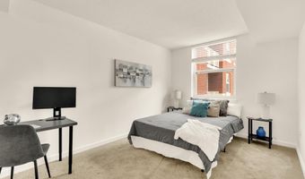 880 N POLLARD St 801, Arlington, VA 22203
