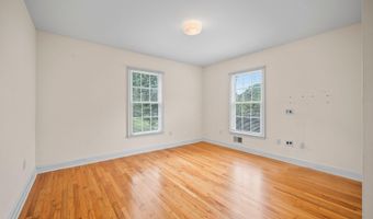 151 S Main St, Allentown, NJ 08501