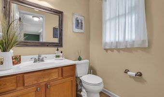 65 Pelican Dr, Bayville, NJ 08721
