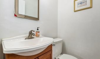 10523 MONTROSE Ave 203, Bethesda, MD 20814