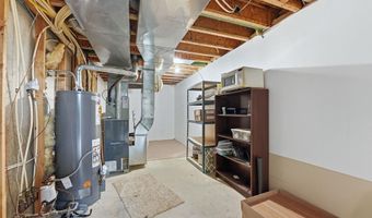 302 Willard Dr, Auburn, IN 46706