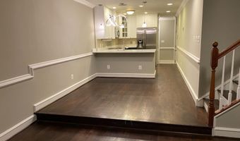 915 C St SE, Washington, DC 20003