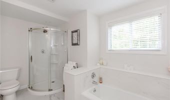 25 Venturi Grn A, North Providence, RI 02904