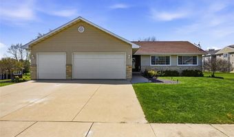 800 Kaitlynn Ave, Anamosa, IA 52205