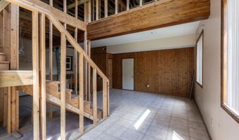 355 N 8th St, Arlington, NE 68002