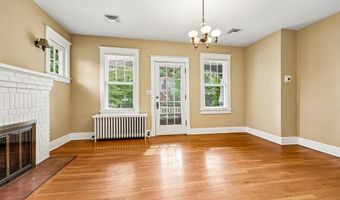 526 N IVY St, Arlington, VA 22201