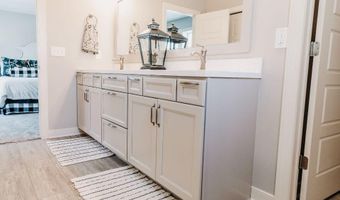 7946 Snow View Dr SE, Alto, MI 49302