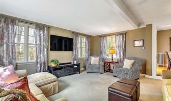 32 Chapin Rd, Barrington, RI 02806