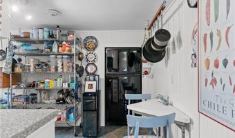 718 Bellevue Ave 5, Newport, RI 02840