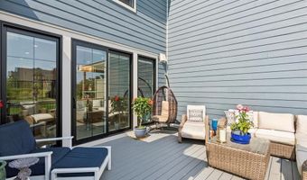 821 GREENWICH Dr, Ambler, PA 19002
