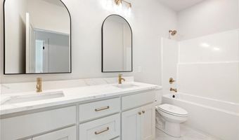44 Coylton Dr, Bella Vista, AR 72715