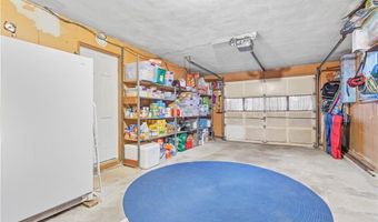 25 Loomis St, Cranston, RI 02920