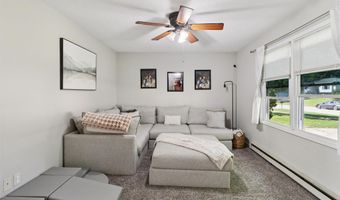 213 10th Ave SW, Altoona, IA 50009