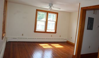 126 Chestnut St, Branford, CT 06405
