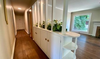 456 Sunset View Dr, Akron, OH 44320