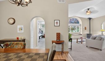204 Patterson St, Ashland, OR 97520