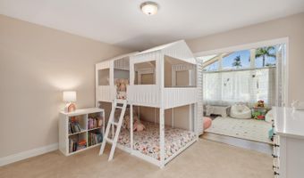 7027 Alicante Rd, Carlsbad, CA 92009