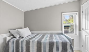 51 Osceola Ave, Narragansett, RI 02882