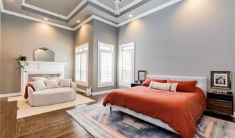 904 NW Oxford Gate, Bentonville, AR 72712