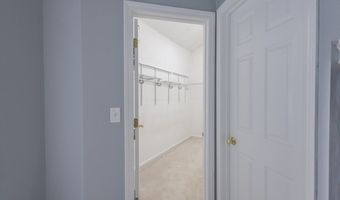 445 Captain Eames Cir 445, Ashland, MA 01721