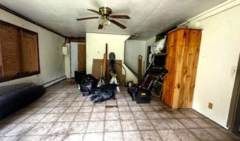 118 Foster Dr, Bennington, VT 05201
