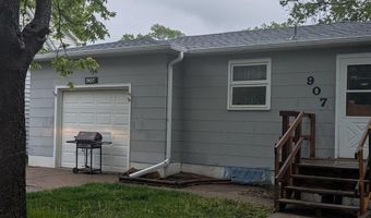 907 Black Hills Ave, Alliance, NE 69301